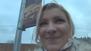 Willst du in Burgerladen ein Blowjob bestellen?