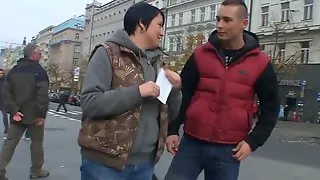 Brunette bbw picks up stranger for play