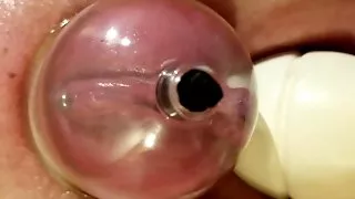 Pumping pussy and Hitachi