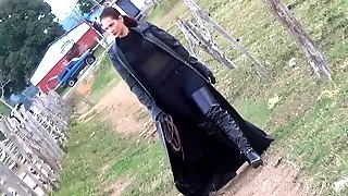 Dominant Latina whips and punishes in leather