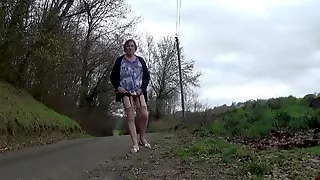 Crossdresser anal a la campagne 56