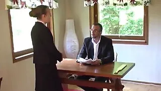 HYE Spanking Helen !
