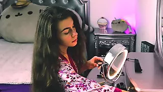 The Princess of my dreams makes up to give love.