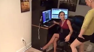 Nylonfootjob 2
