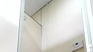 Mimi (2019.03.07) #1 play  in toilet