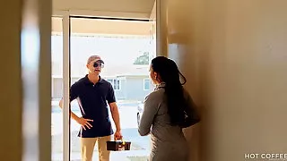 Curvy Latina wife cheats on her husband with the cable guy