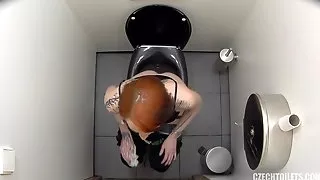Czech Toilet 139-176